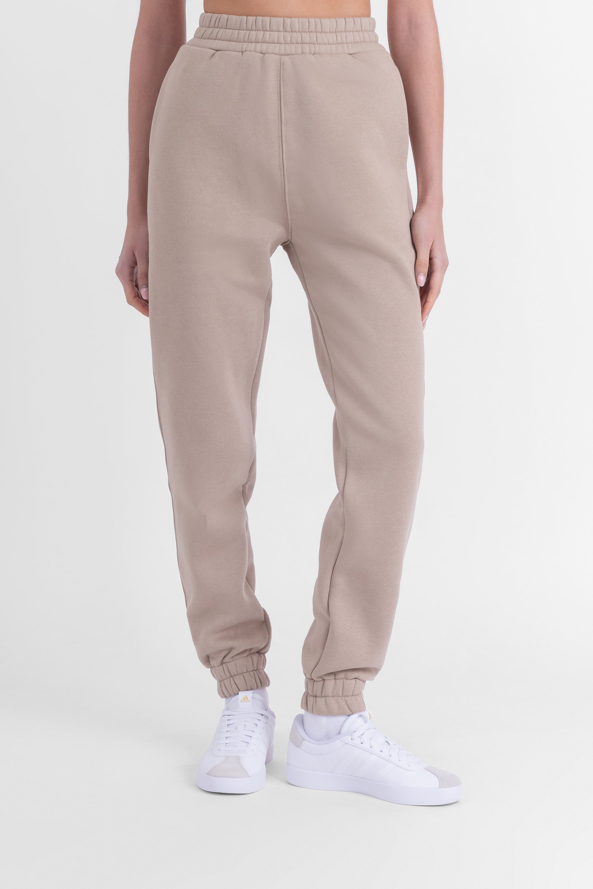 The Relaxed Jogger - Taupe