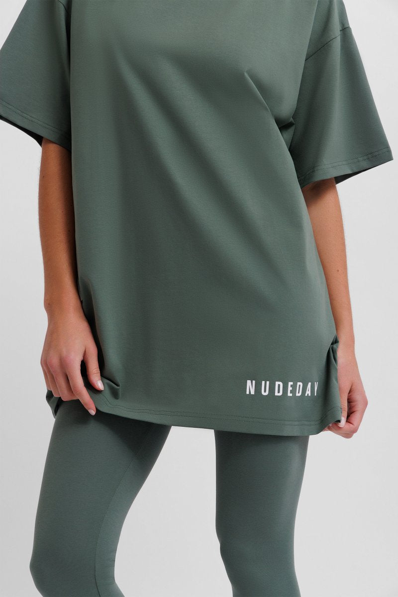Boyfriend Tee - Hunter